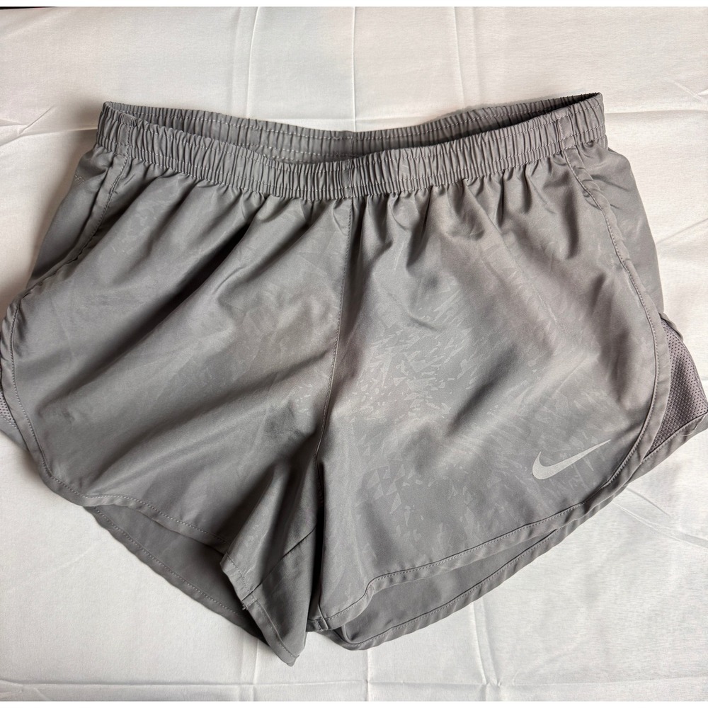 Nike Dri-FIT Gray Athletic Running Shorts‎ Women's Size Large Pockets